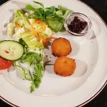Hotel Adler Gaststube Biergarten 3*