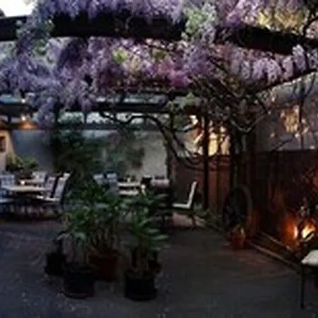 Adler Gaststube Biergarten 호텔 3*
