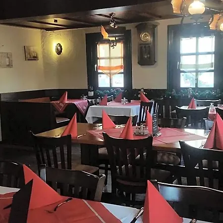 호텔 Adler Gaststube Biergarten 3*