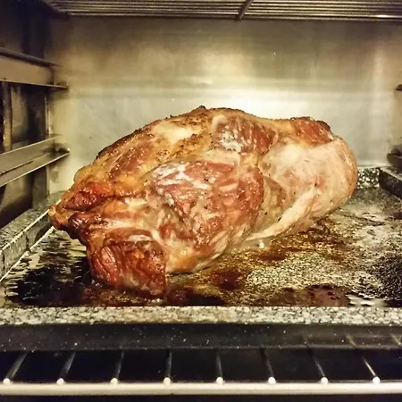 酒店 Adler Gaststube Biergarten