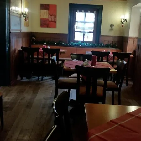 Adler Gaststube Biergarten 3* 바트라페나우